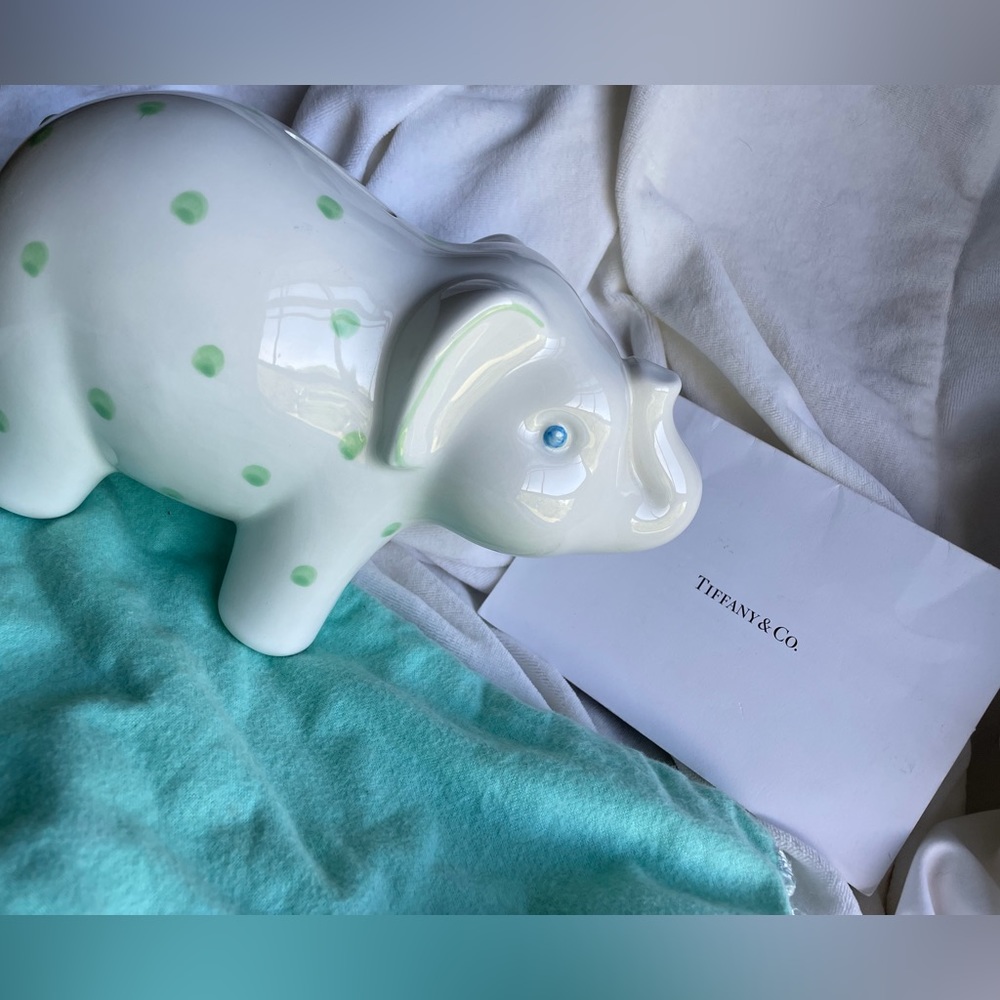 TIFFANY & CO. CERAMIC POLKA DOT ELEPHANT-Y BANK - Picture 7 of 7